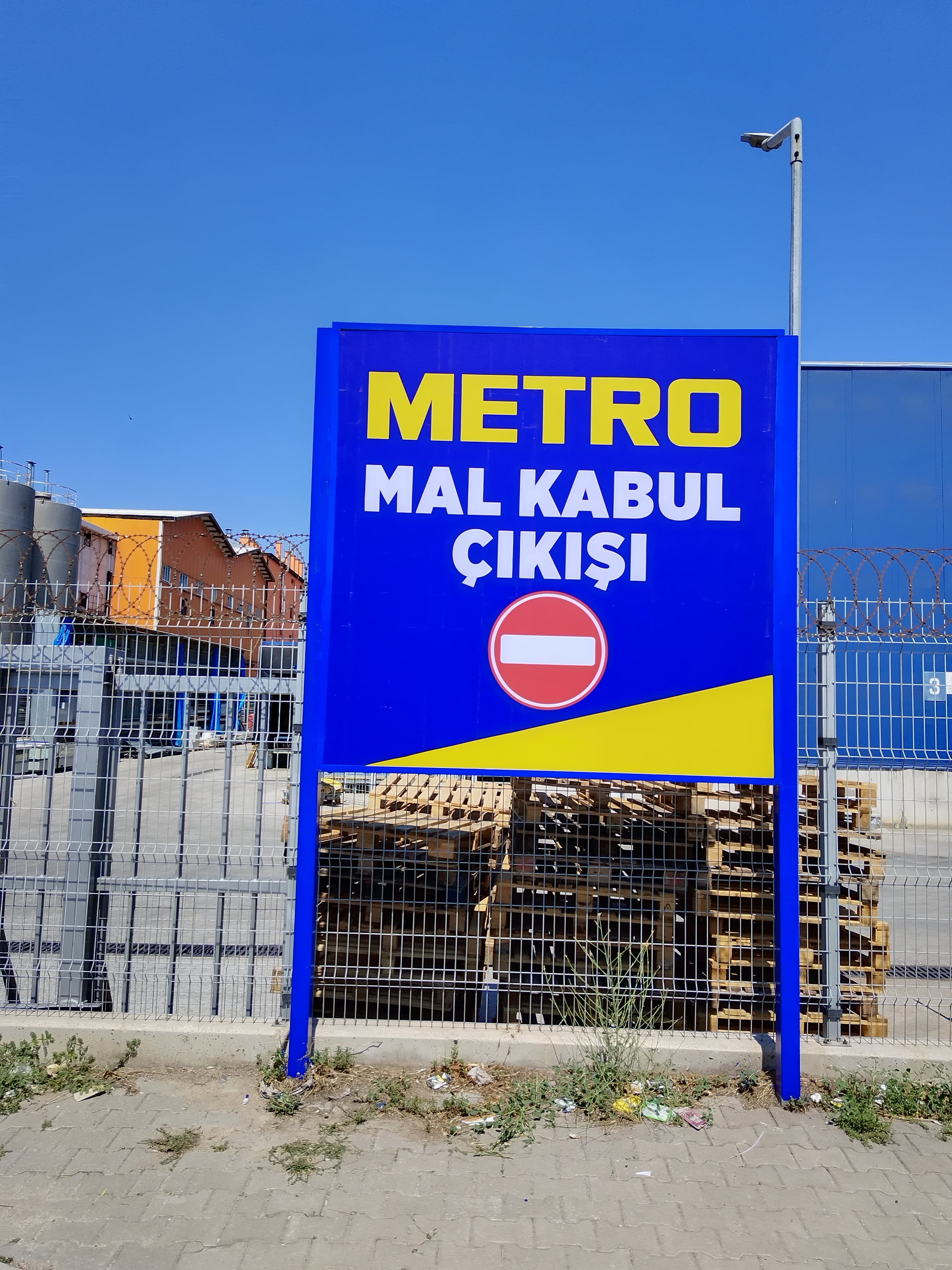 METRO MARKET PİLON YÖNLENDİRME