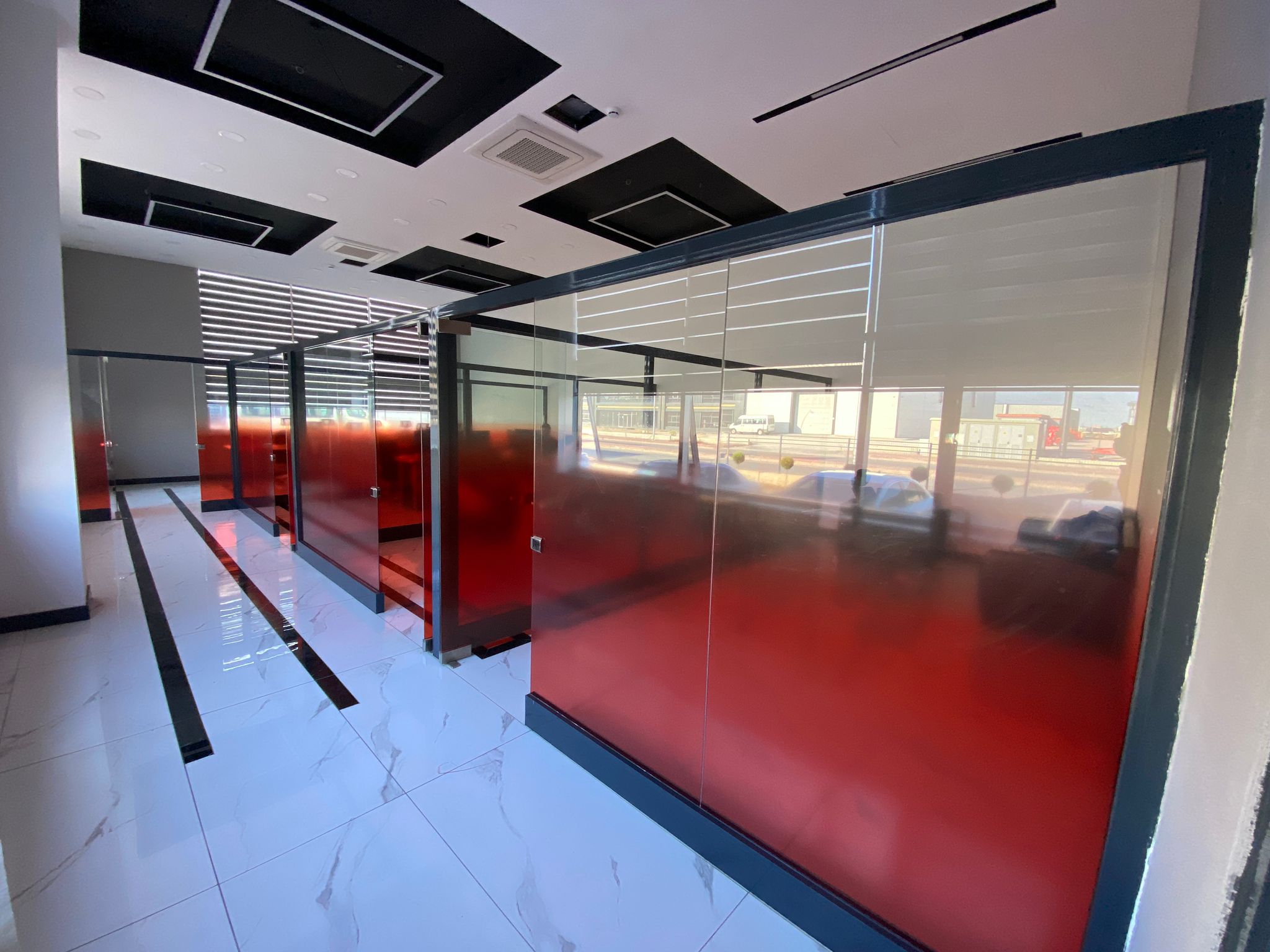 OFİS CAMLARI UV FOLYO BASKI